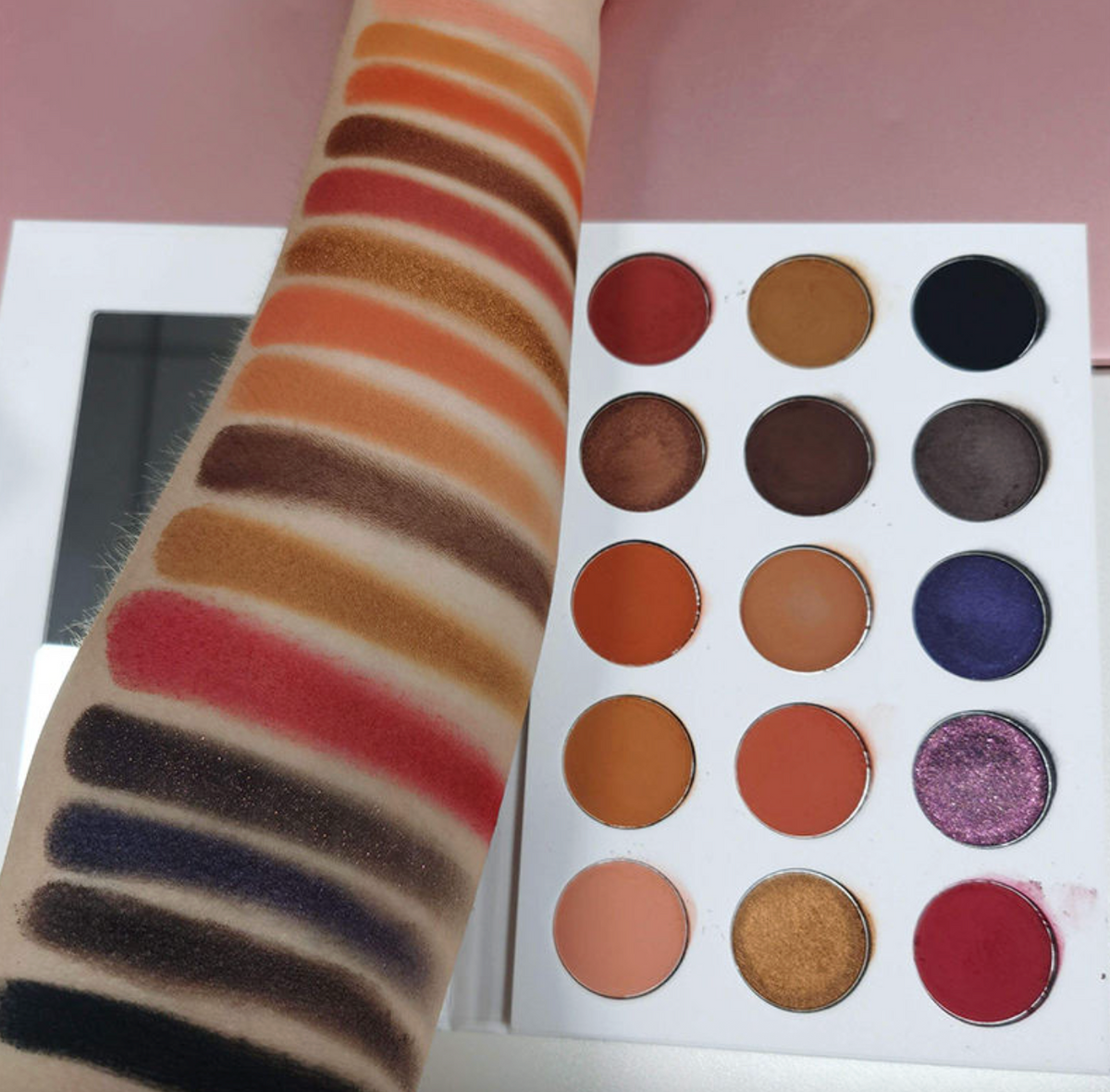 15-Color Vegan Eyeshadow Palette – High-Pigment Matte & Luxury Private Label Makeup